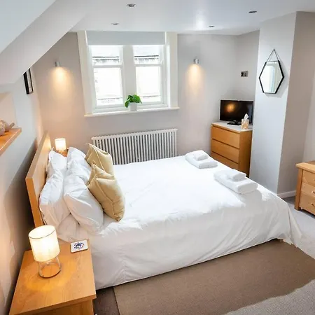 The Court House Is A Stunning Contemporary Conversion Of A Grade 2 Listed Building With 2 Bed/bath In The Heart Of Kirkby Lonsdale. Private, Garaged Parking, Wonderful Views. Cafes, Bars & Restaurants & River Walks On Your Door Step! *